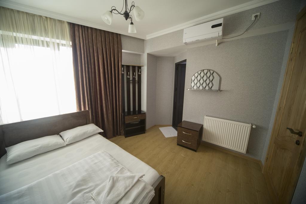 Hotel Nikala 茨卡尔图博 外观 照片