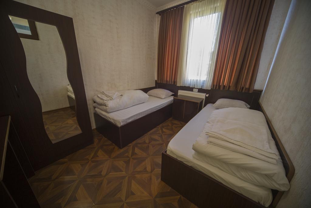 Hotel Nikala 茨卡尔图博 外观 照片