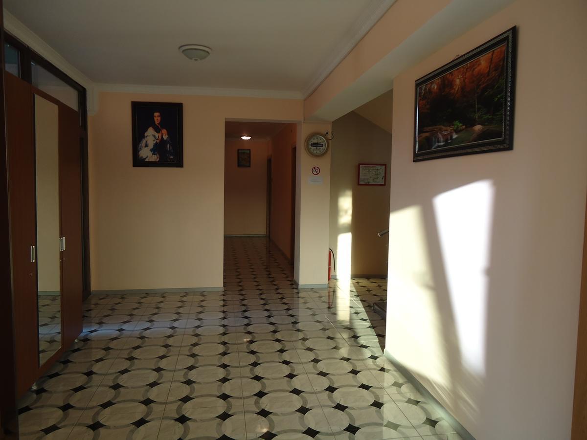 Hotel Nikala 茨卡尔图博 外观 照片